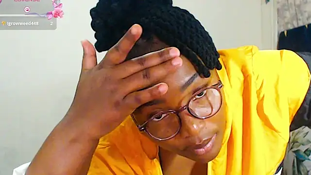 Show modela veronica1xxx na web-kameri