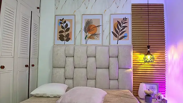 HemmaStar Adlı Modelin Canlı XXX Sohbeti