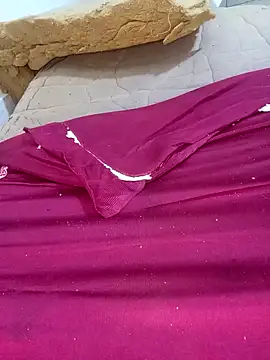 lovenesslian Adlı Modelin Canlı XXX Sohbeti