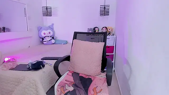 KimberlyJohnsoon: διαδικτυακό σόου στην κάμερα