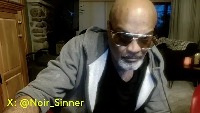 sinnernoir: онлайн-секс-чат