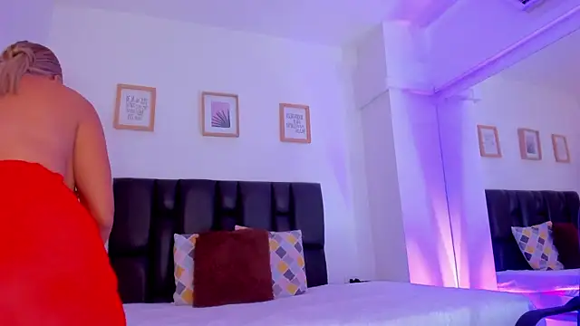 lana-rosse: онлайн-секс-чат