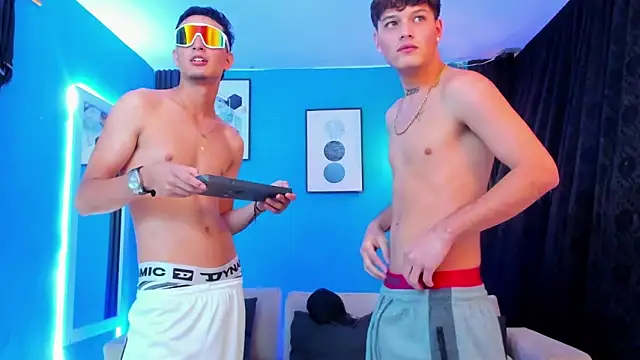 KingOfHeavens_2 Show in webcam