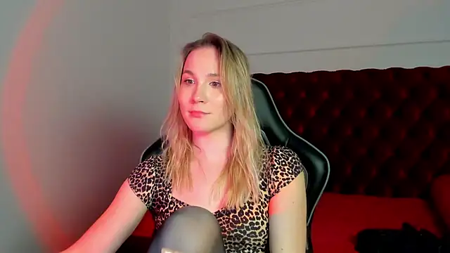 Chatroom XXX en direct de ElaraVoltage