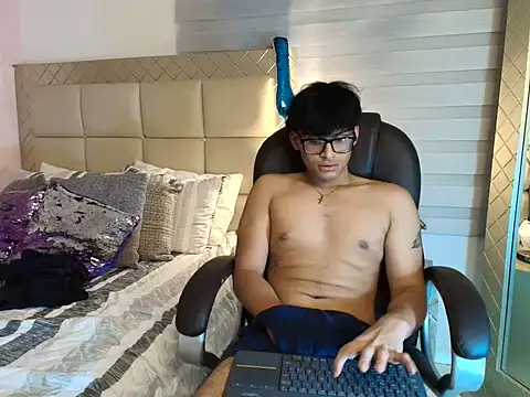 Chat +18 de mathias_oberlin ao vivo