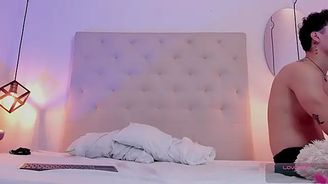 MeilyMuse_Maximus: онлайн-секс-чат