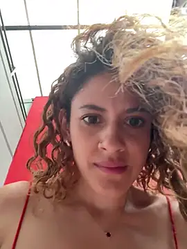 XXX chat uživo modela alana15