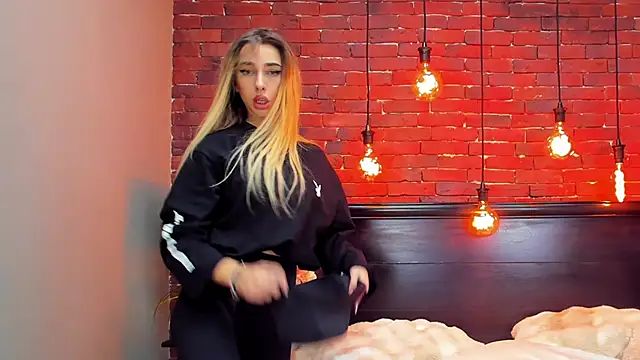 ChristynaRoss Live XXX Chat