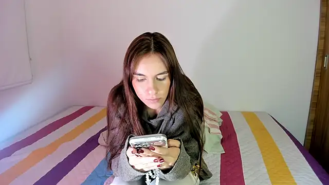 malucam06 élő XXX-chatje