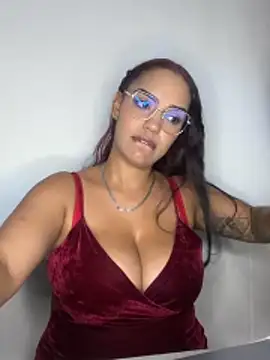 عرض كام Sara-77