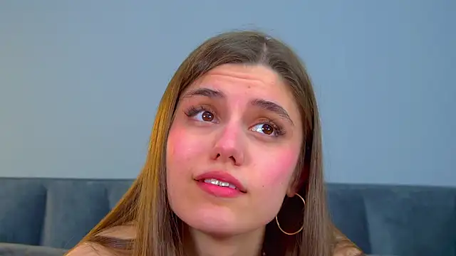 ArianaAllensのライブXXXチャット