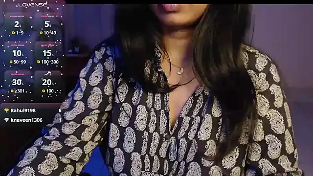 skyyiii: онлайн-секс-чат