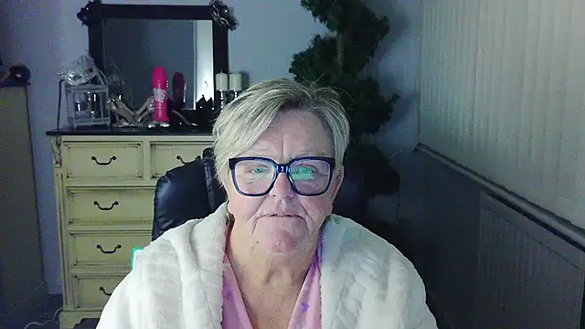 BridgetBlueEyes Chat XXX live