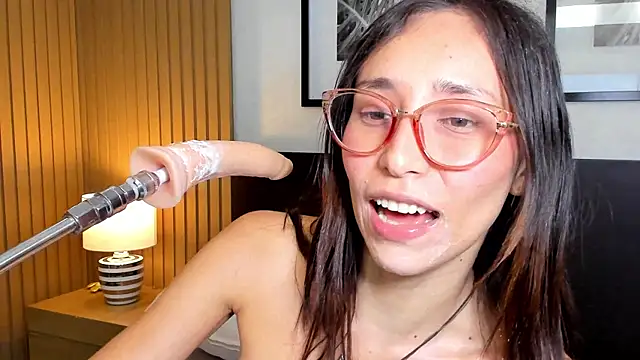 Živý XXX chat doll_bella_