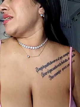 chelaqueen_ Chat XXX live