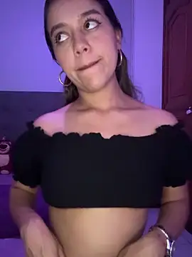 Chatroom XXX en direct de Andrea-Queen