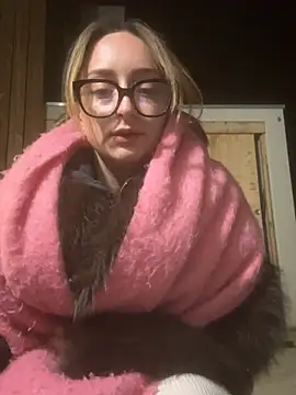 Czat XXX na żywo – Lolasecret_