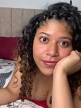 Chatroom XXX en direct de Lilybrunette_