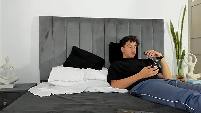 RedNDizzy 现场XXX聊天