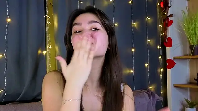 LuciKardos: онлайн-секс-чат