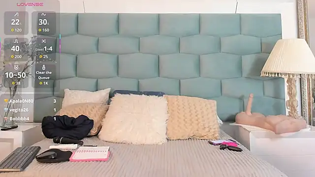 MiaMancini Chat XXX live