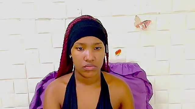 Chat +18 de EroticSexyPrada ao vivo