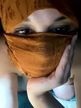 SaraChouchouのライブXXXチャット