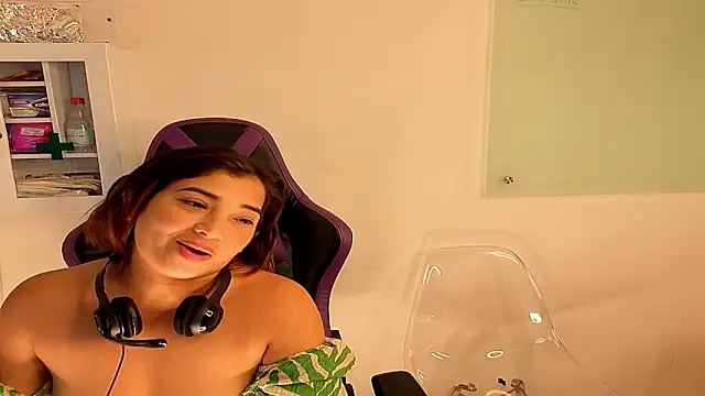 Sexy-CallCenter's Live XXX Chat