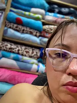 Chatroom XXX en direct de VIOLETA-25_