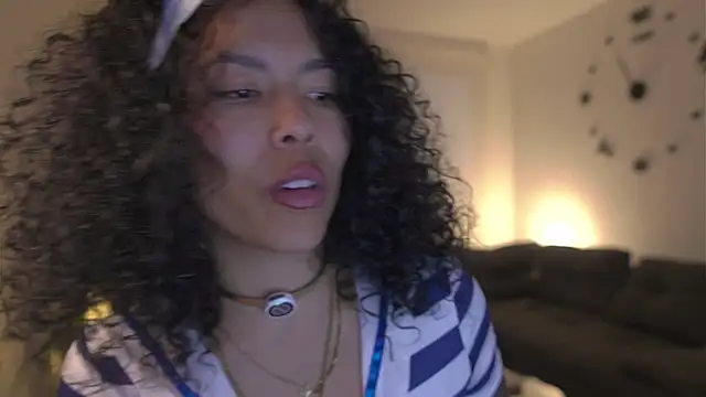 Chat +18 de kyria_1 ao vivo