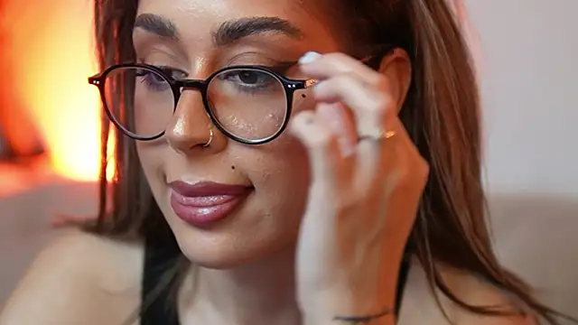 AileenKiss' Live XXX Chat