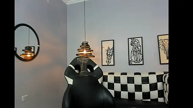 Mia_Curvyy Live XXX-chat