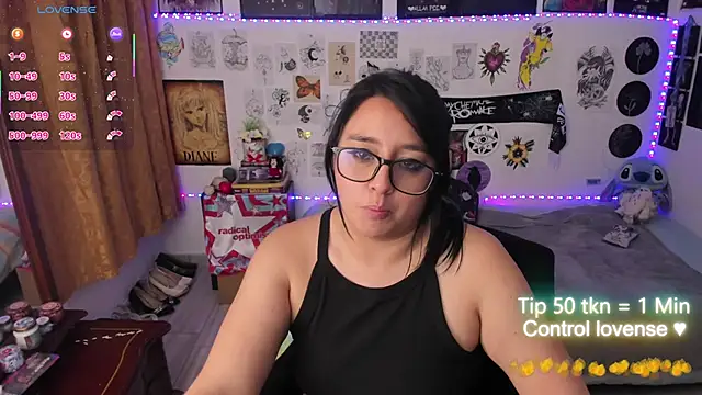 Chat XXX en directo de Cherry_blush_