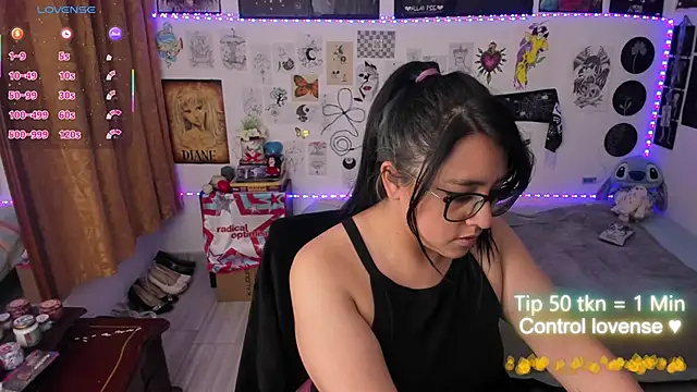 Chat XXX en directo de Cherry_blush_