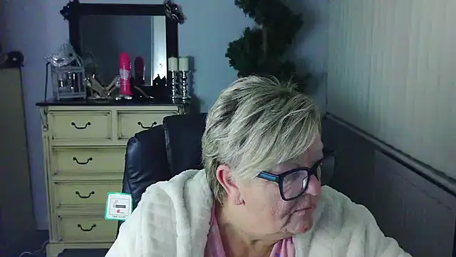 BridgetBlueEyes Chat XXX live