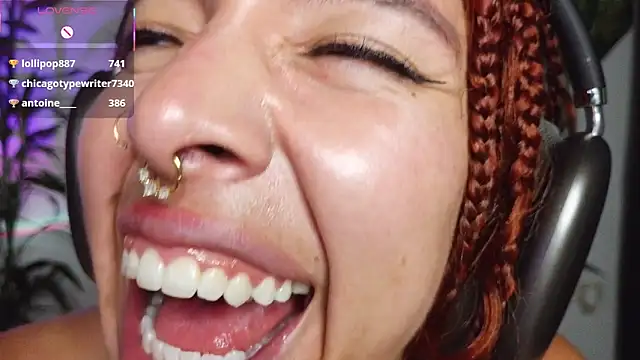 Živý XXX chat bri_von_dhara__