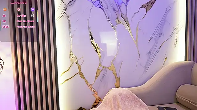 EmmaWalkerr_のライブXXXチャット