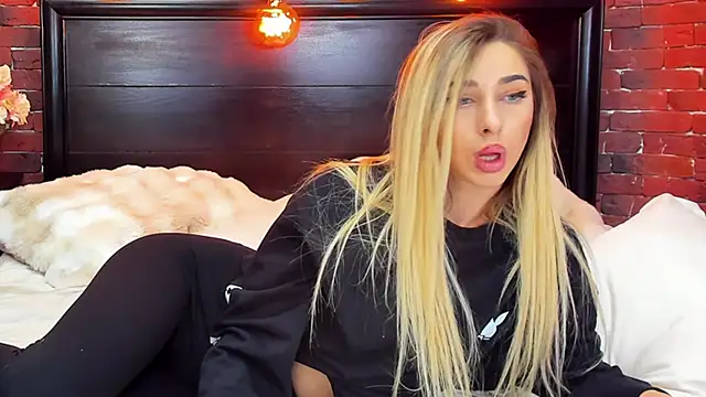 ChristynaRossのライブXXXチャット