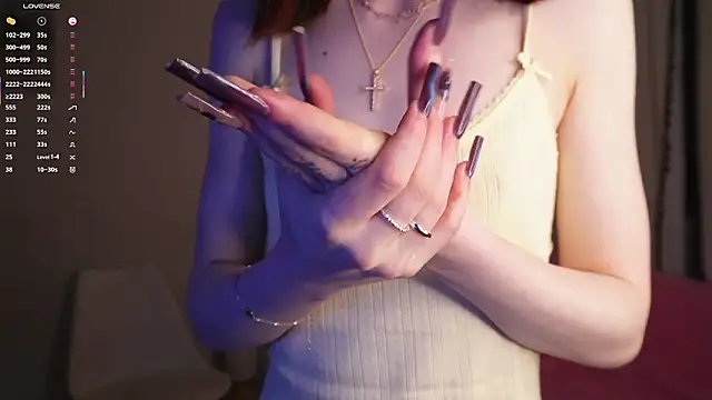 دردشة CarmaOlen الجنسية المباشرة