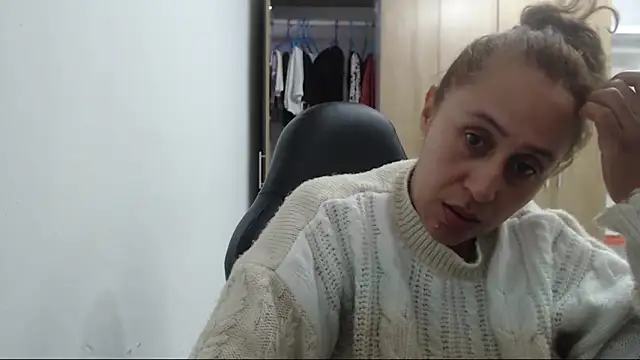 RoxanaLove9's Live XXX Chat