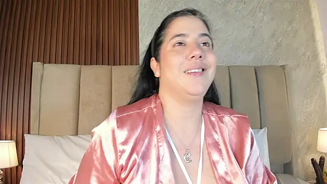 Chat +18 de _Cris_Spicy_ ao vivo