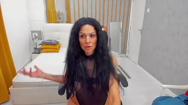 MarbellaRyder élő XXX-chatje