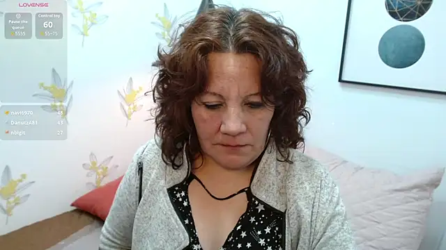 Chat +18 de Rosalie_Durand ao vivo