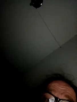 Olivassl22: διαδικτυακό σόου στην κάμερα