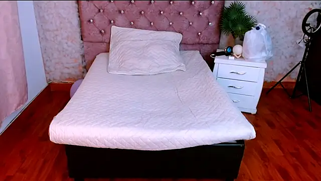 Chat +18 de Sofiazaf_ ao vivo