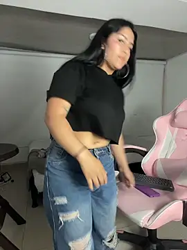 nikol_19x webkamerás műsora