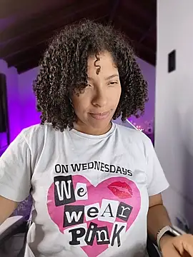 Chat +18 de DannaBerry ao vivo