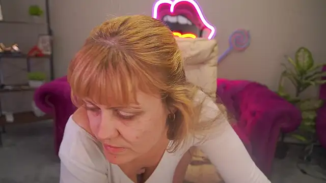 BellaLaPetit 即時 XXX 聊天