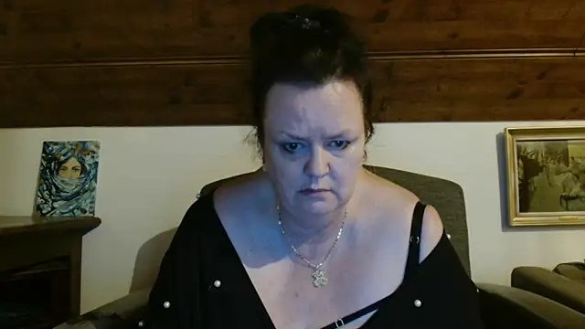 Онлайн чат XXX TiffanyMature