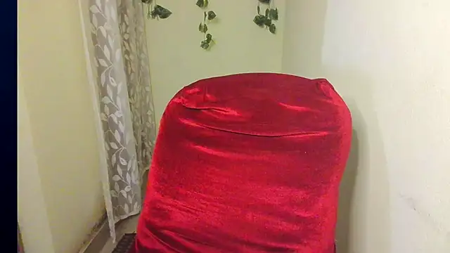 Madhubala01's Live XXX Chat